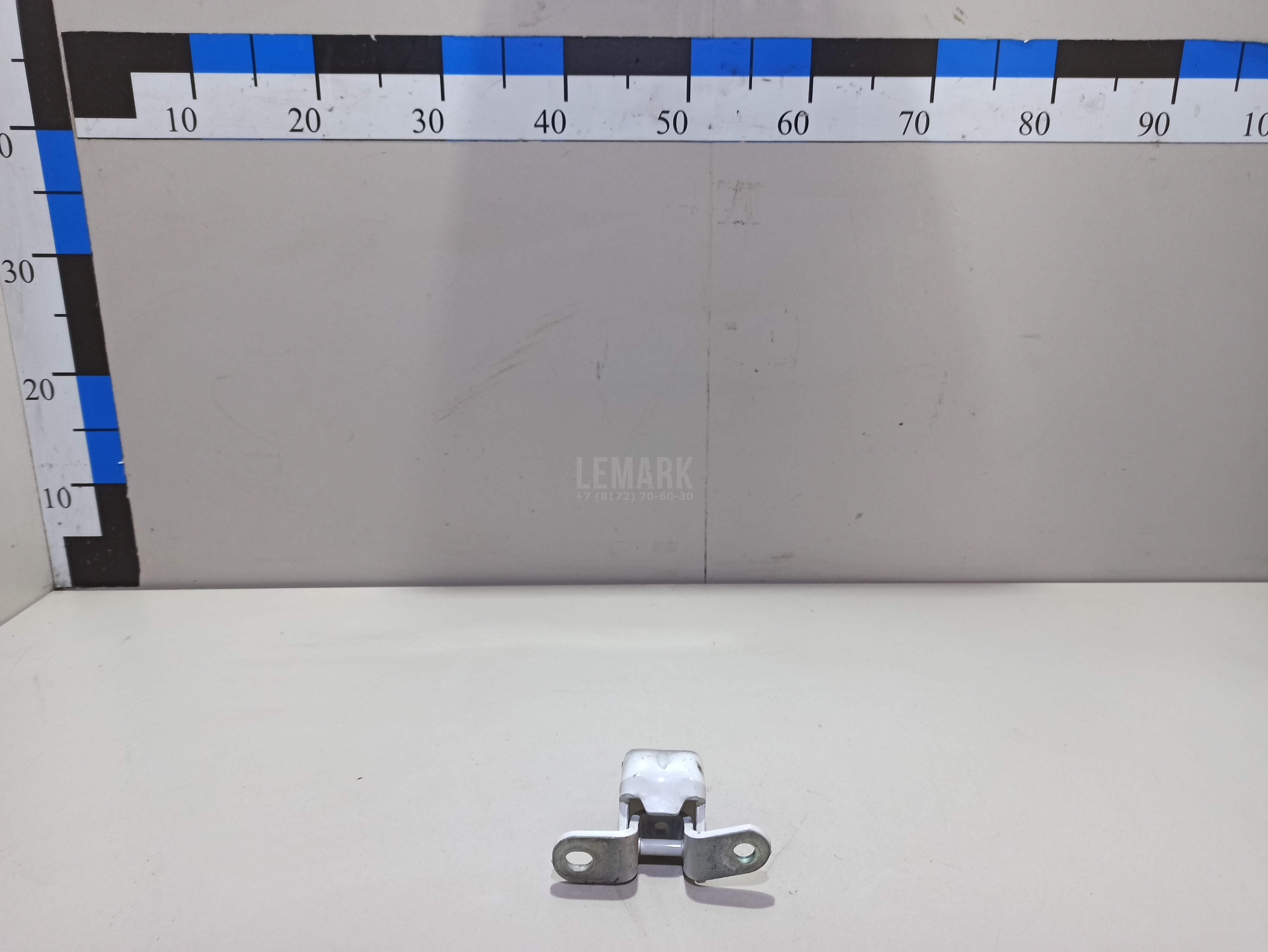 Петля двери 793202V000 Hyundai-Kia