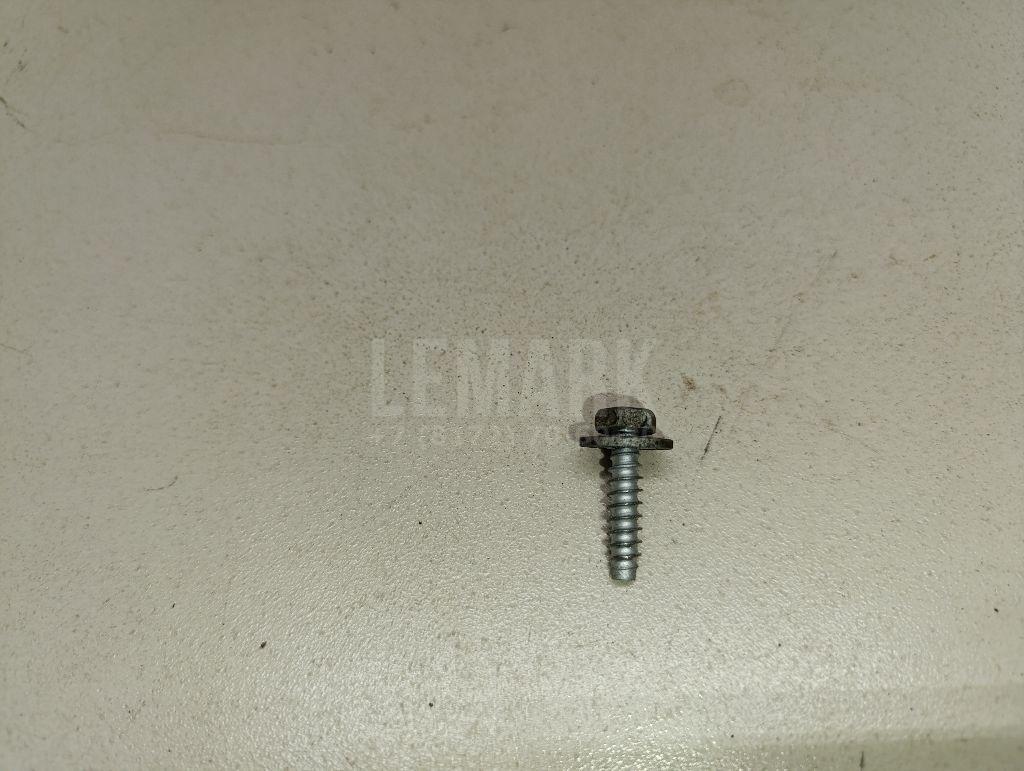 Винт 1681399 Ford