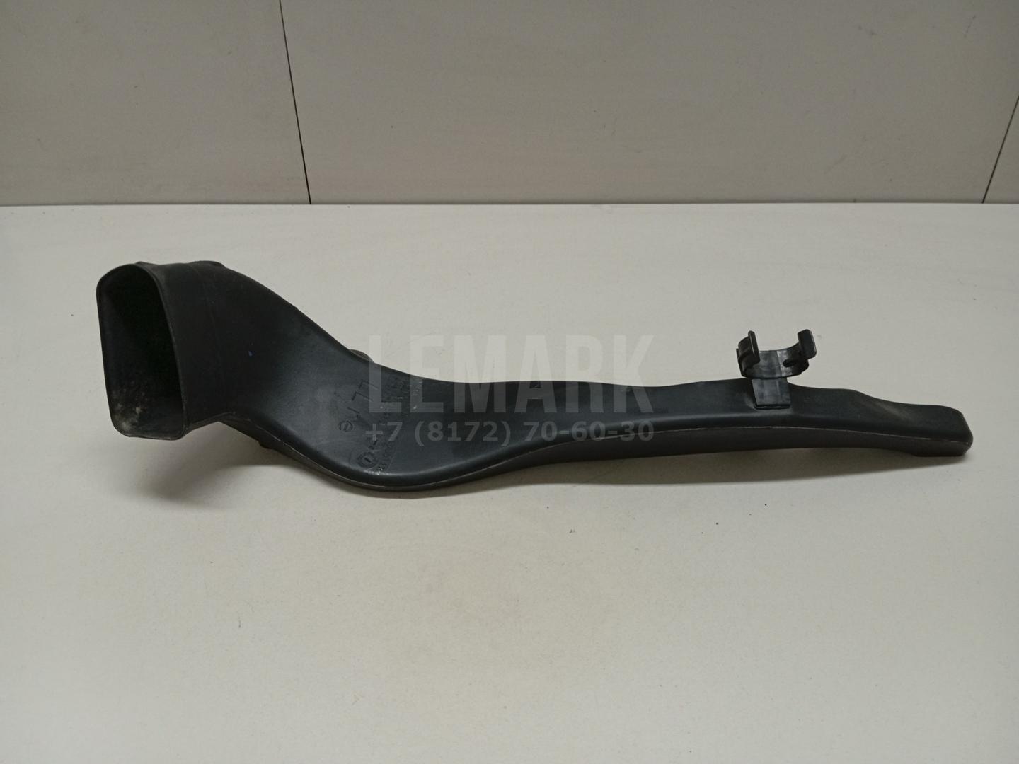 Воздуховод отопителя 7P0819624B VAG