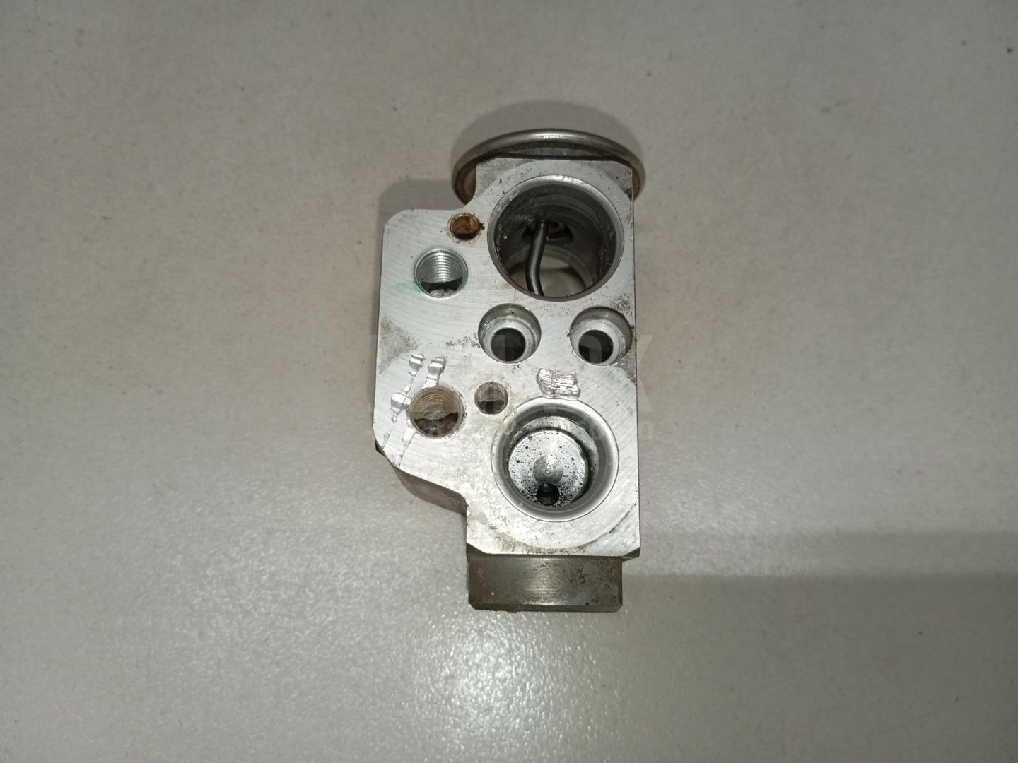 Клапан кондиционера 7P0820679A VAG