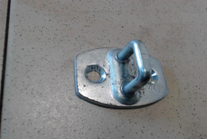 Ответная часть замка двери 69410AA030 Toyota