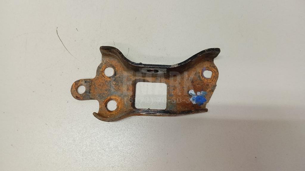 Кронштейн заднего рычага 4871742010 Toyota