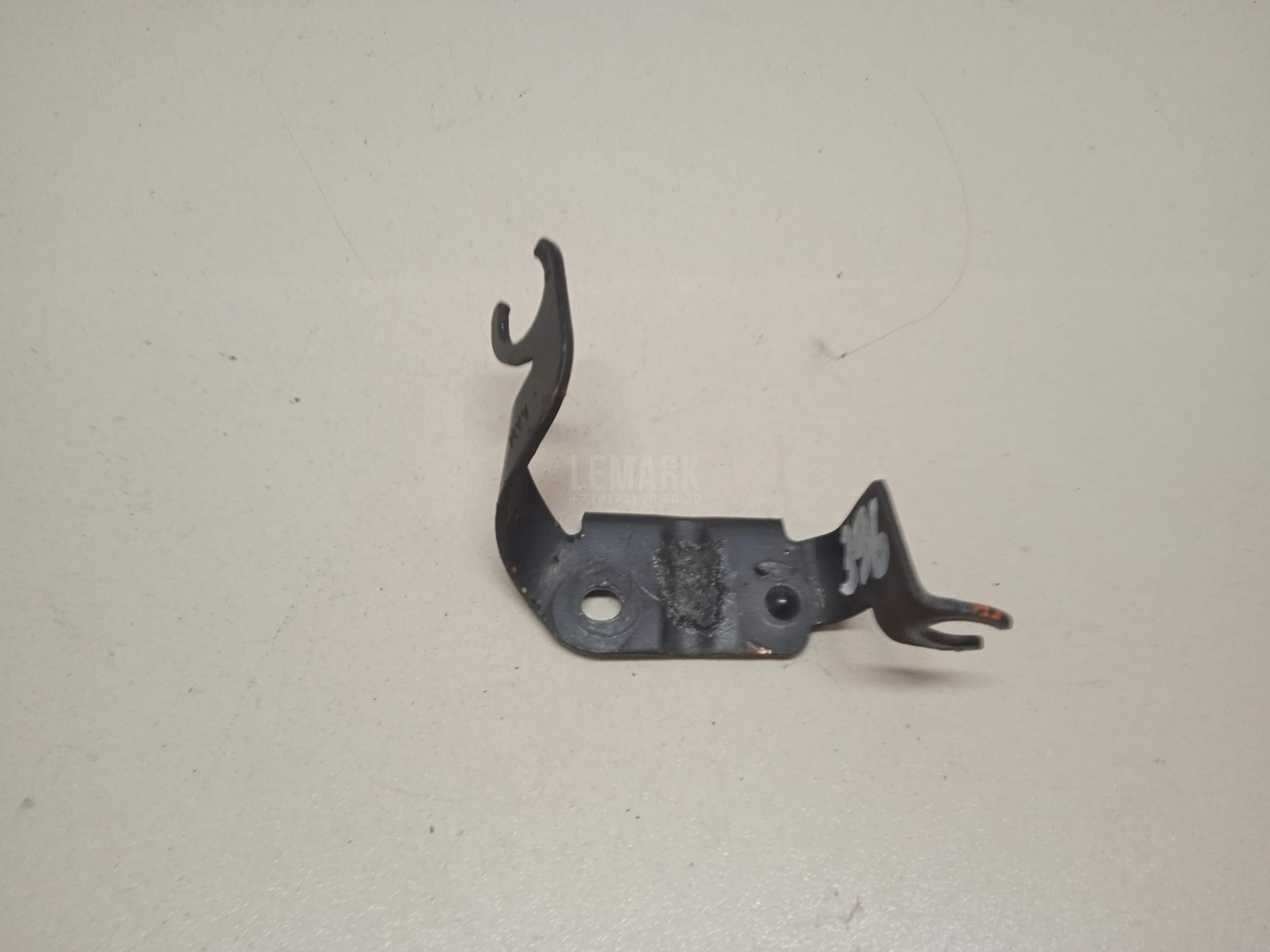 Кронштейн датчика ABS 7L0614514A VAG