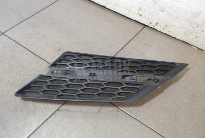 Решетка радиатора левая 5310642010 Toyota