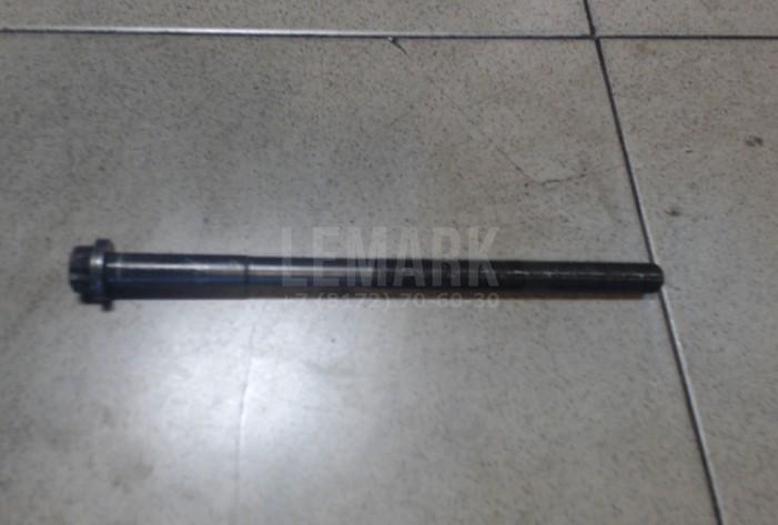 Болт головки блока 9091002158 Toyota