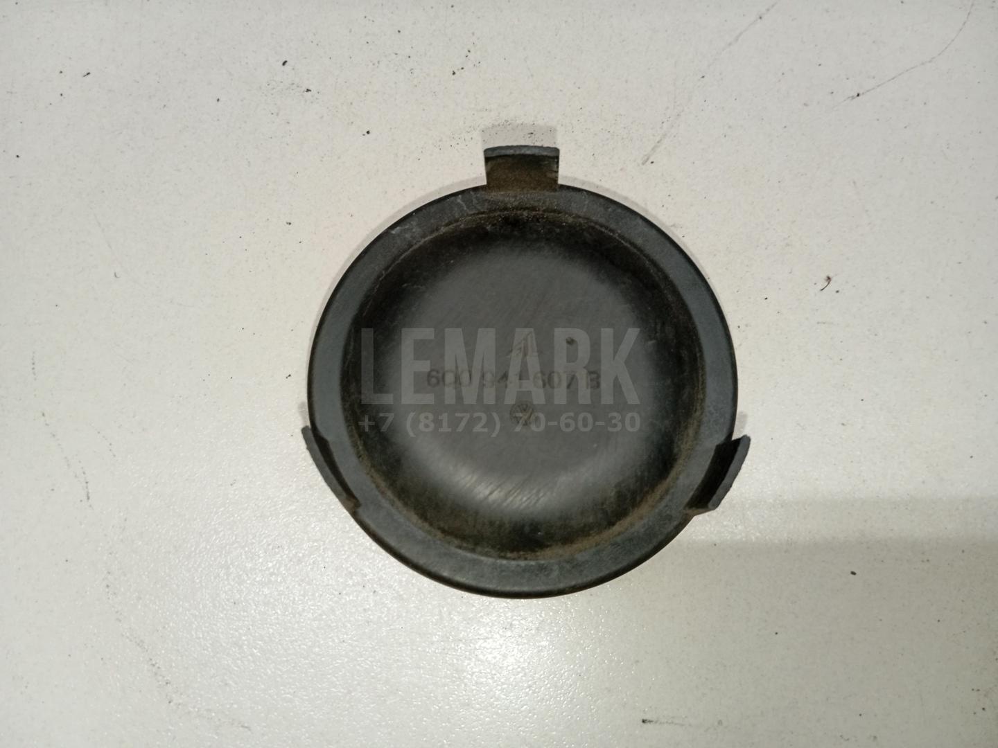 Крышка фары 6Q0941607B VAG