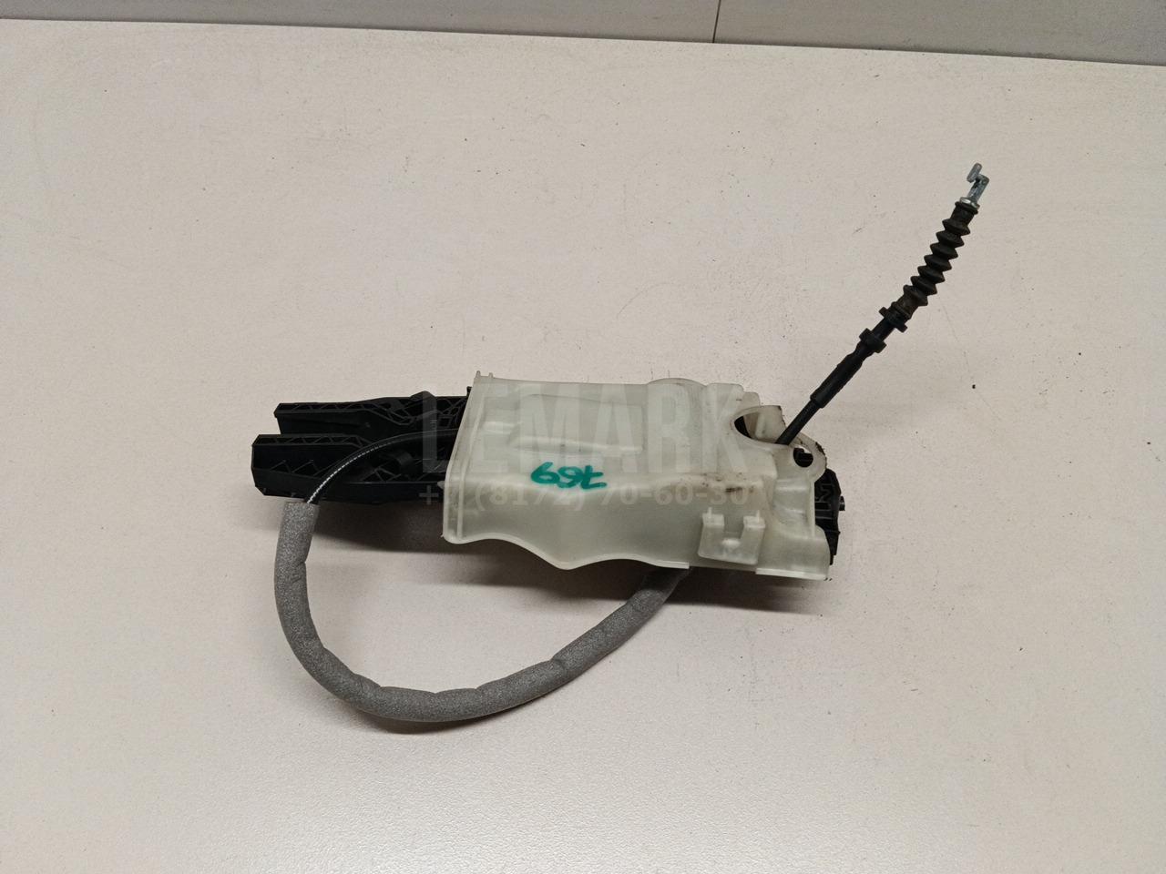Кронштейн ручки 5N0839885H VAG
