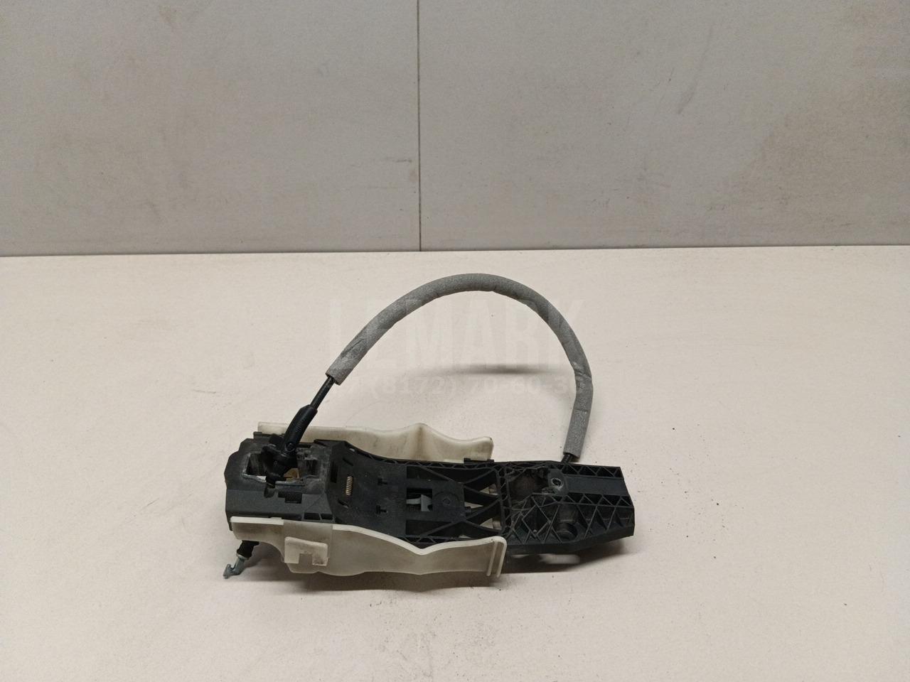 Кронштейн ручки 5N0839885H VAG