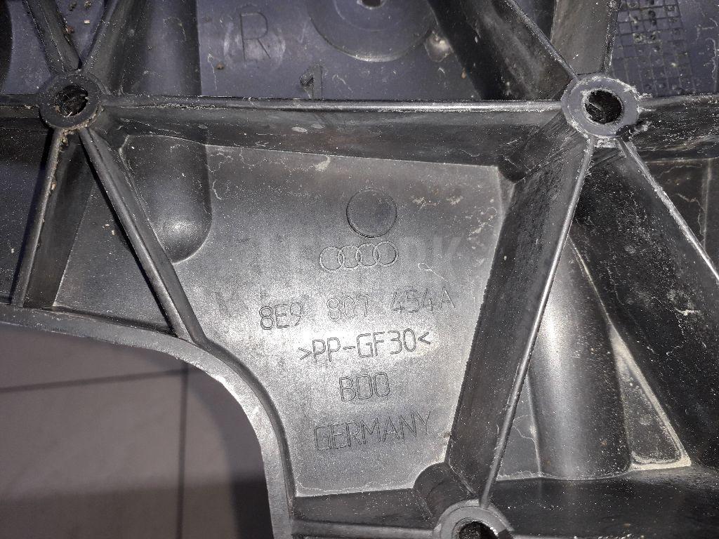 Направляющая заднего бампера правая для  Audi A4 [B6] 2000-2004