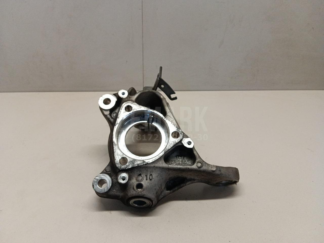 Кулак поворотный передний левый 5QM407253 VAG