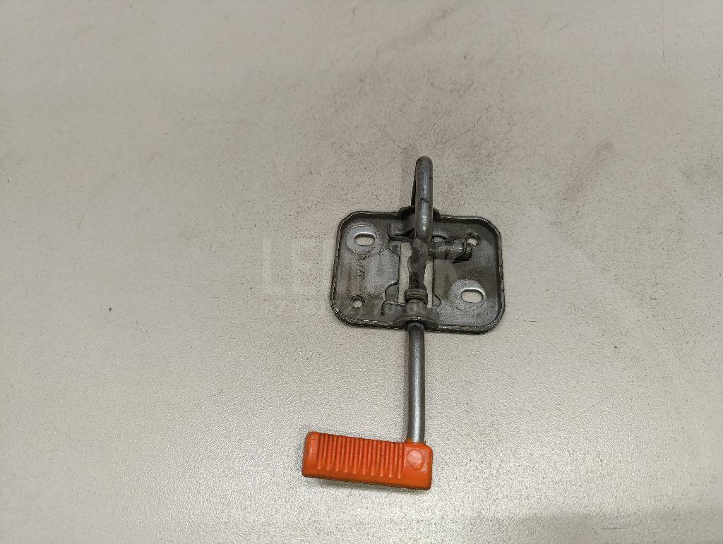 Крючок капота 6R0823186C VAG