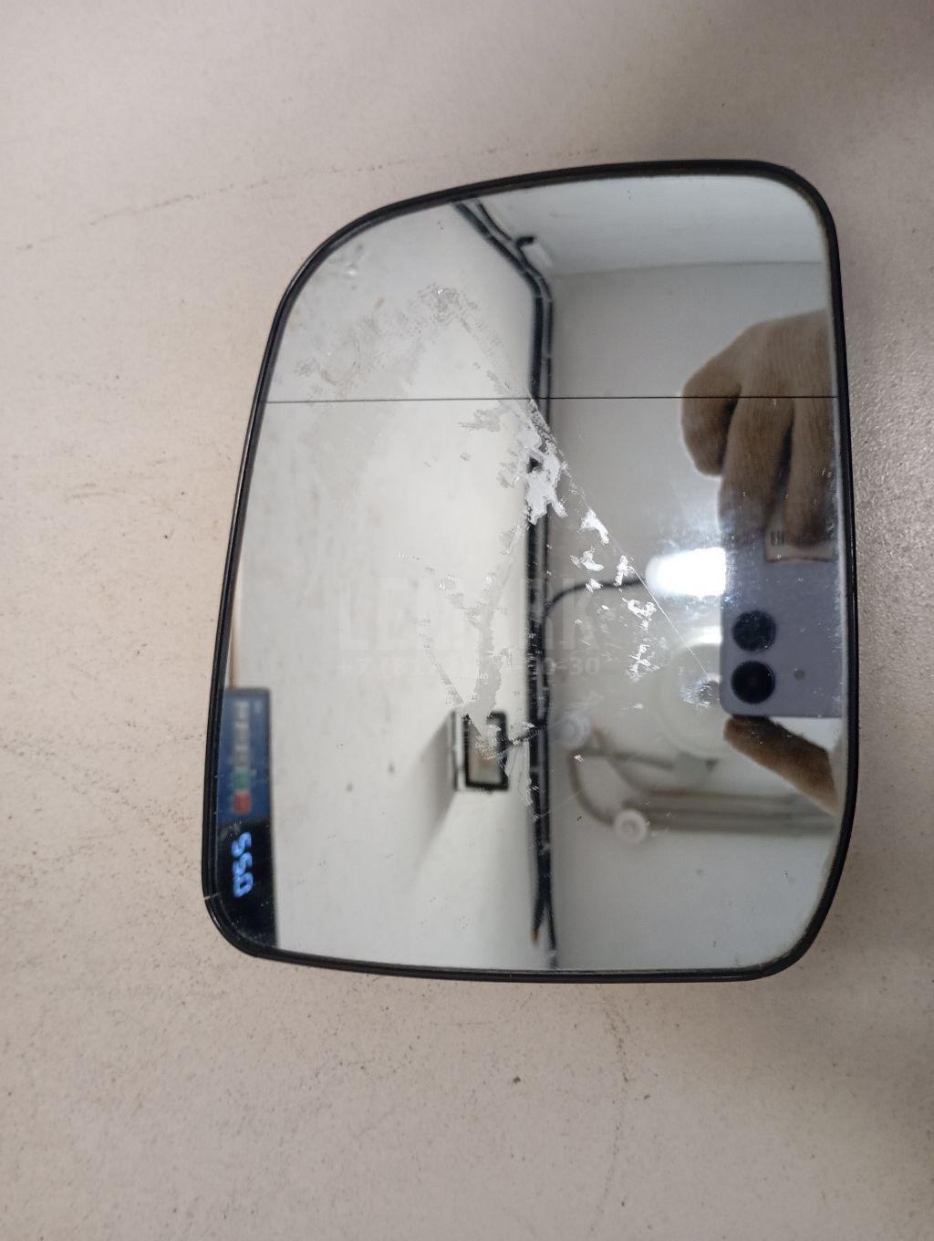 Стекло зеркала электрического правого 96365JG00A Nissan