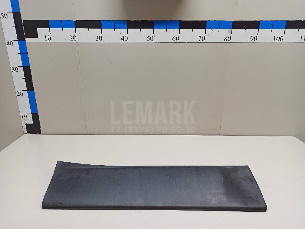 Накладка двери задней правой 82870JD00A Nissan