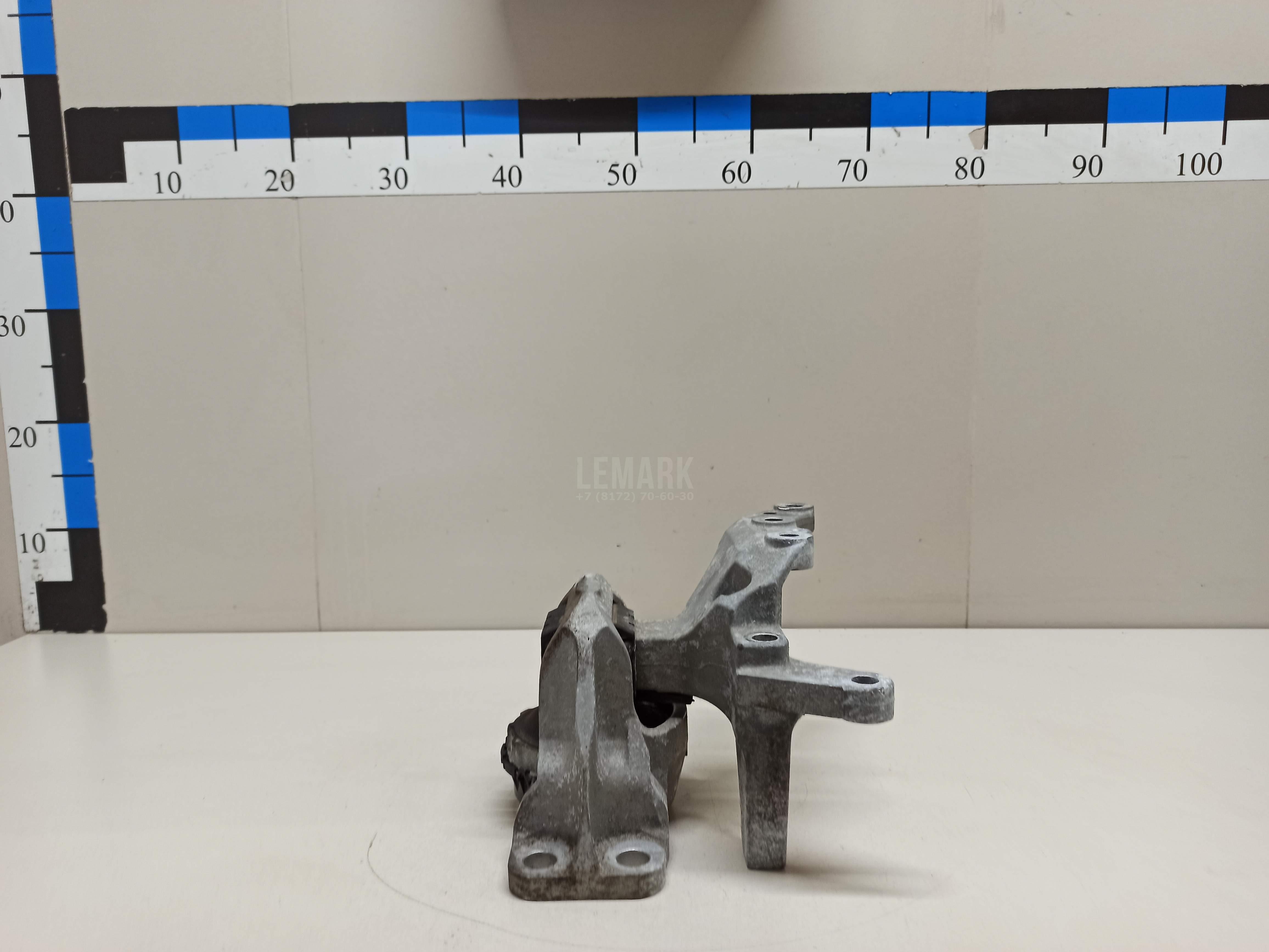 Опора двигателя правая 112104BB0B Nissan