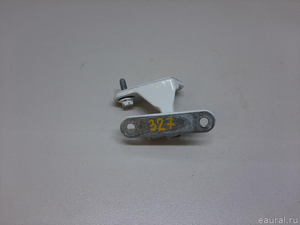 Петля двери