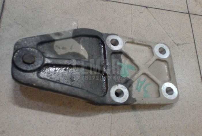 Кронштейн редуктора 5239142140 Toyota
