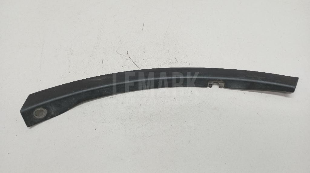 Накладка переднего бампера правая 5211242100 Toyota