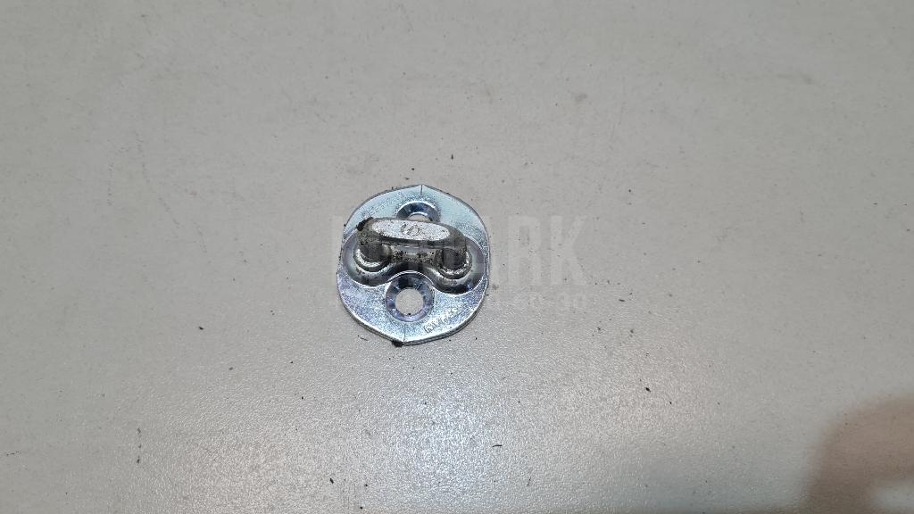 Ответная часть замка двери 814503R000 Hyundai-Kia