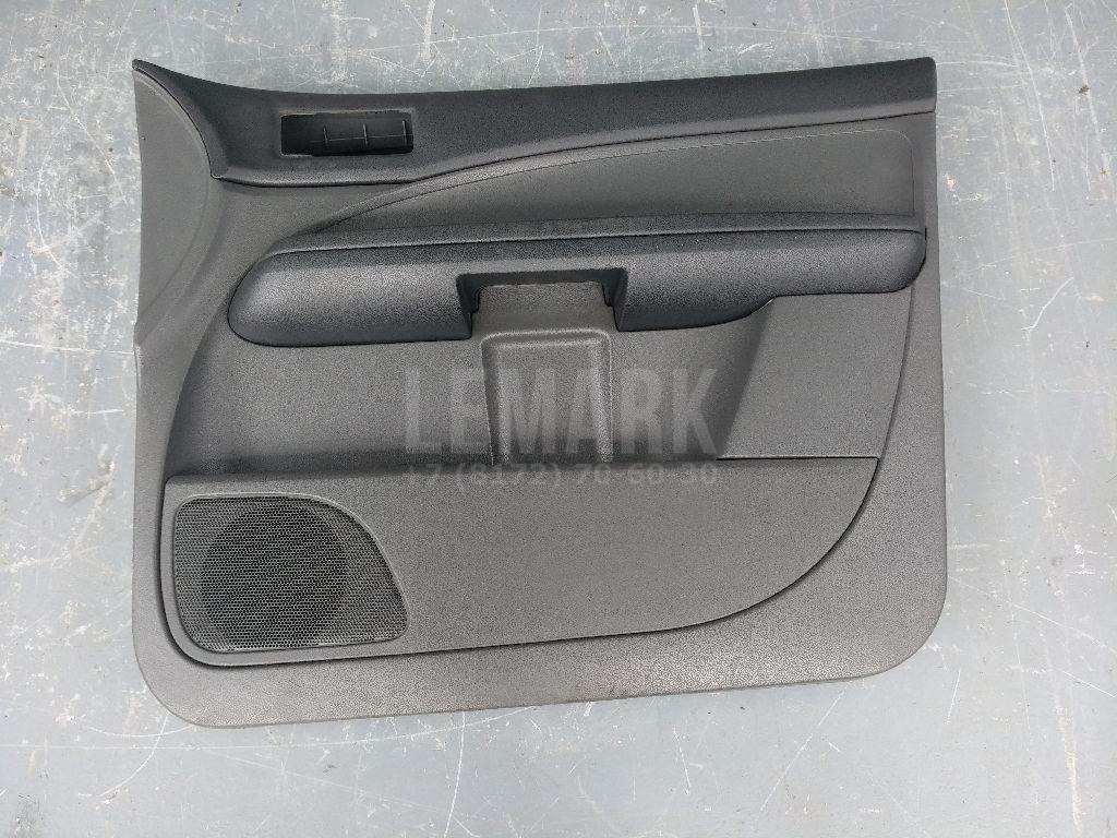 Обшивка двери передней правой 1453921 Ford