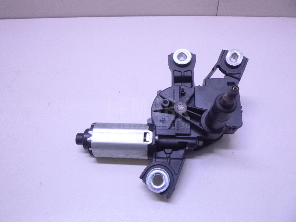 Моторчик стеклоочистителя задний 5N0955711A VAG