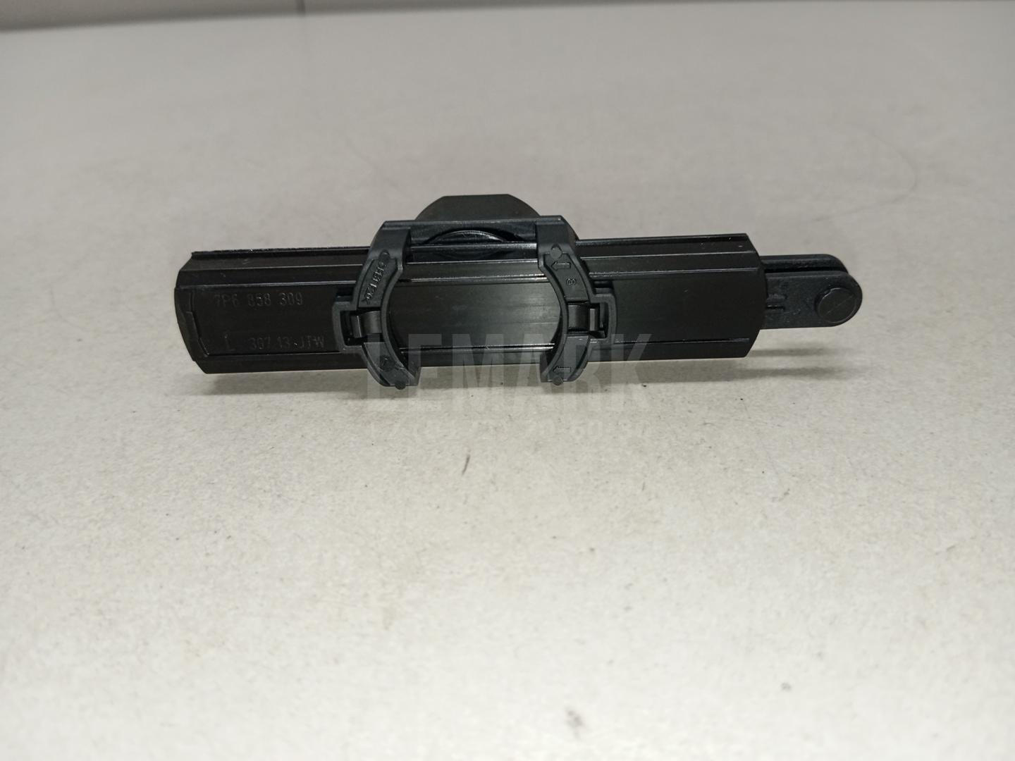 Демпфер бардачка 7P6858309 VAG