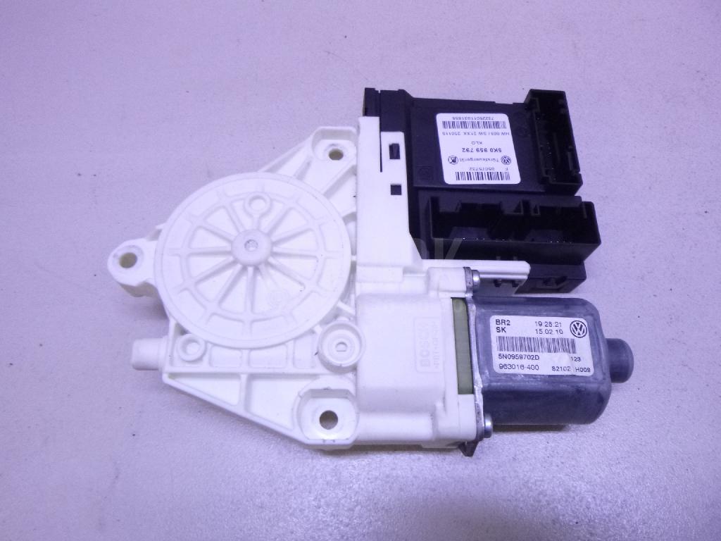 Моторчик стеклоподъемника 5N0959702EZ0G VAG