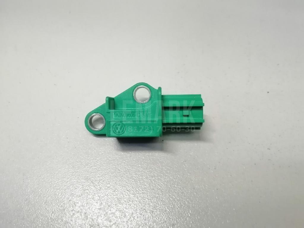 Датчик AIR BAG 1K0909606C VAG