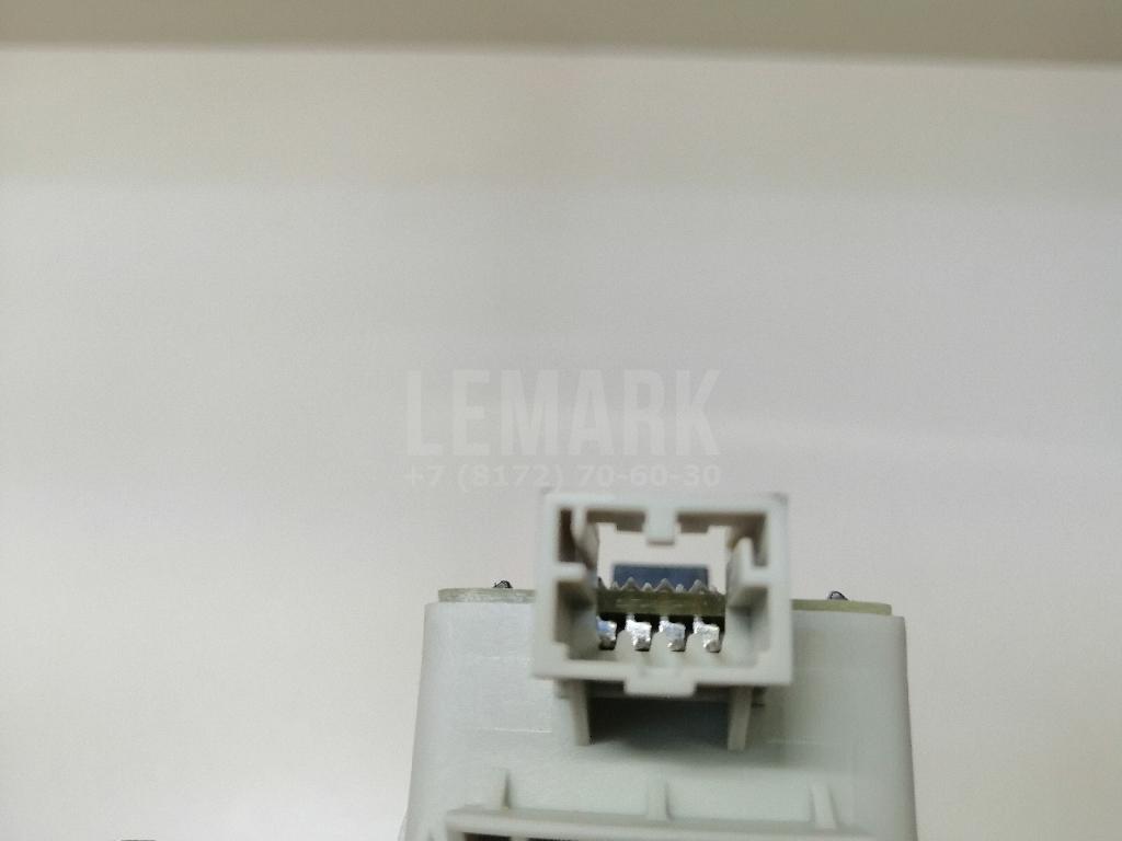 Плафон салонный для  BMW X5 F15/F85 2013-2018