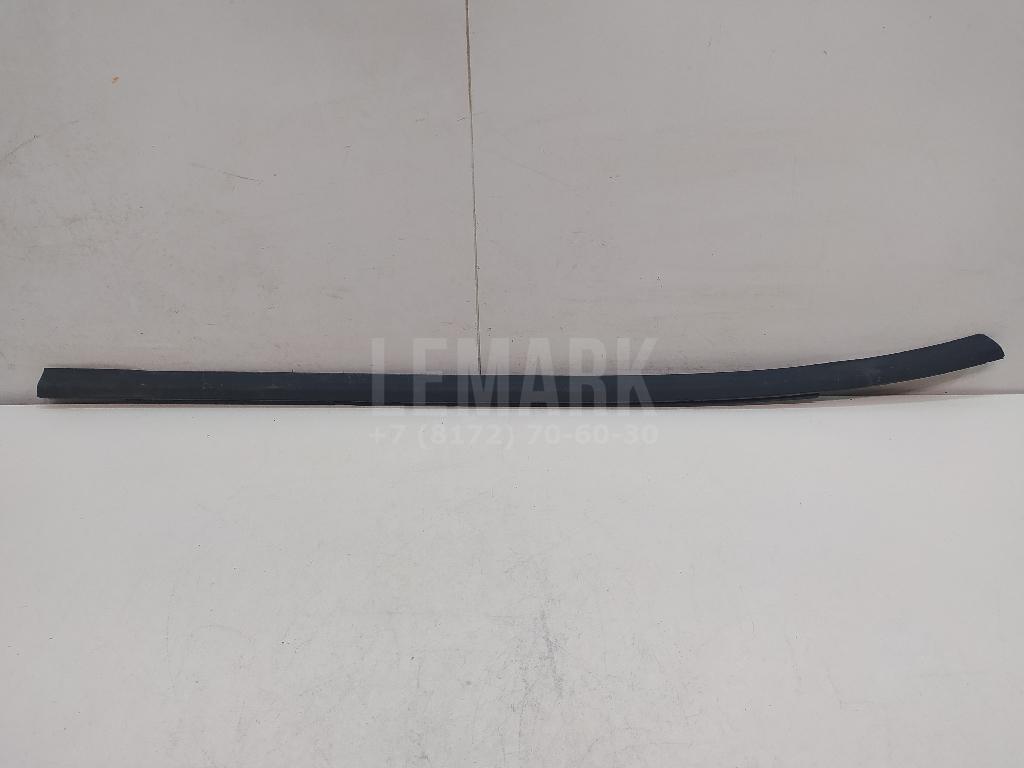 Накладка стекла заднего левого 832102S000 Hyundai-Kia