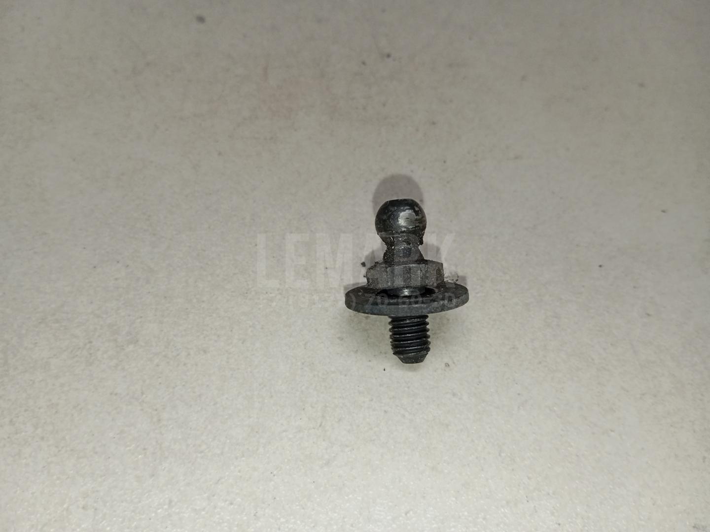 Крепеж газового упора 1Z0827439 VAG