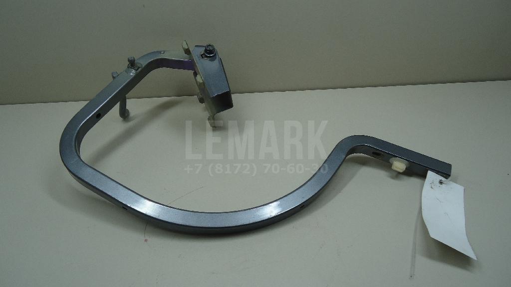 Петля крышки багажника 5C6827302D VAG