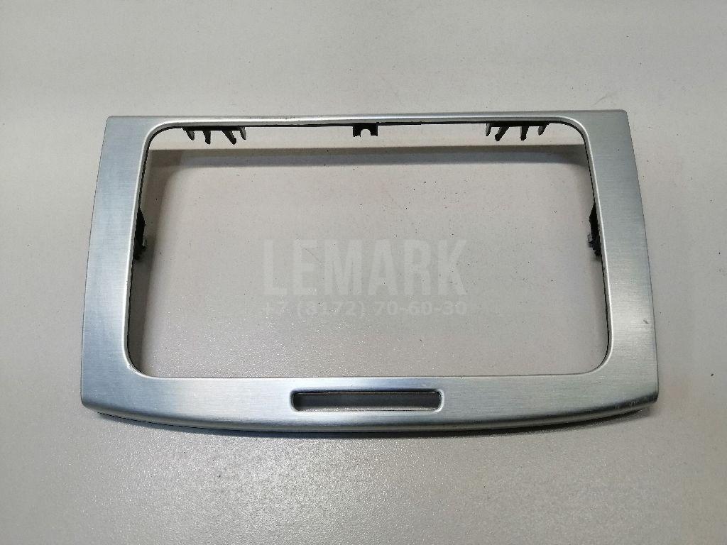 Рамка магнитолы 3C0858069AG20V VAG