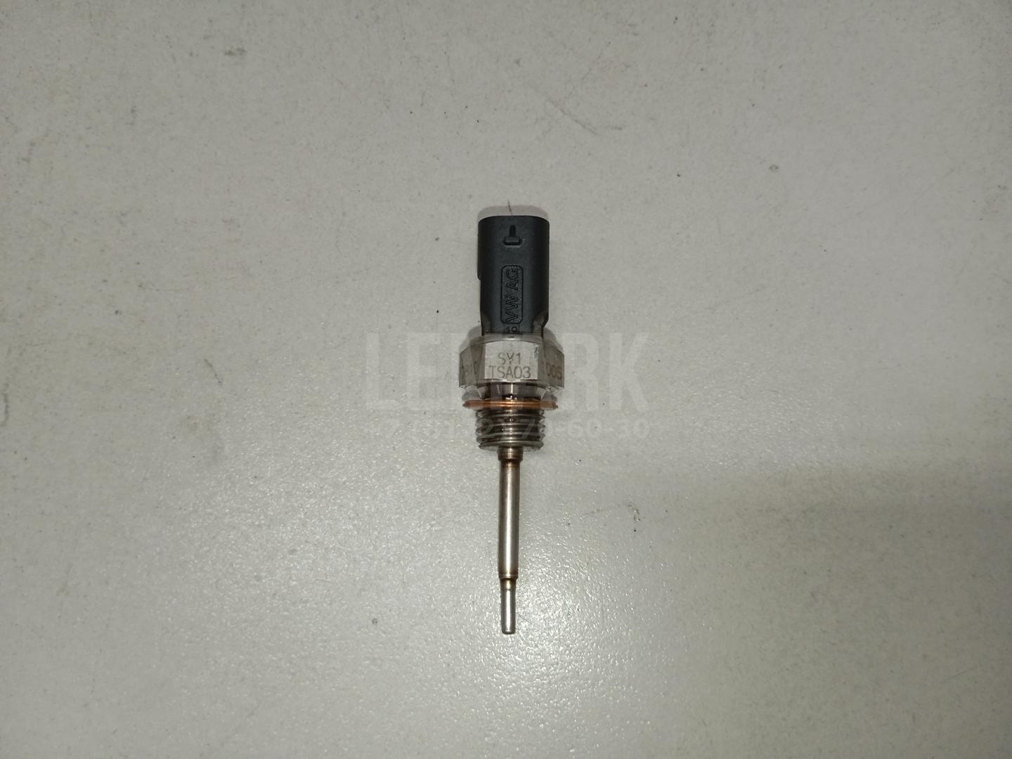 Датчик температуры 03N906081D VAG