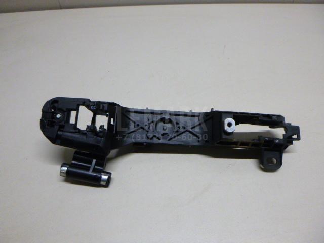Кронштейн ручки 6920442070 Toyota