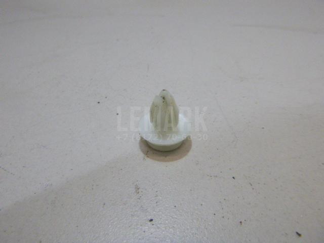 Крепеж (клоп) 9046709206 Toyota
