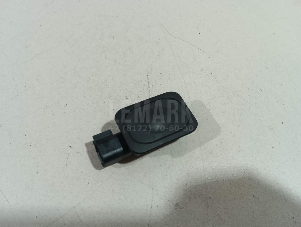 Кнопка открывания багажника LR029038 Land Rover