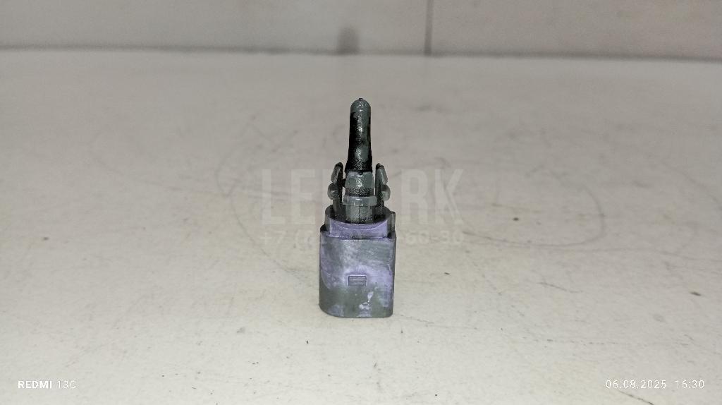 Датчик температуры воздуха 8Z0820535A VAG
