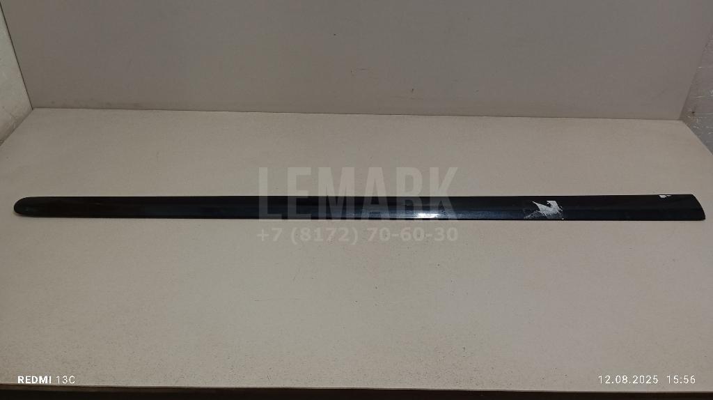 Молдинг передней правой двери 1K4853516CGRU VAG