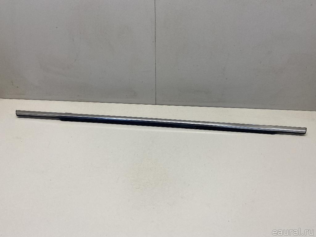 Накладка стекла заднего левого