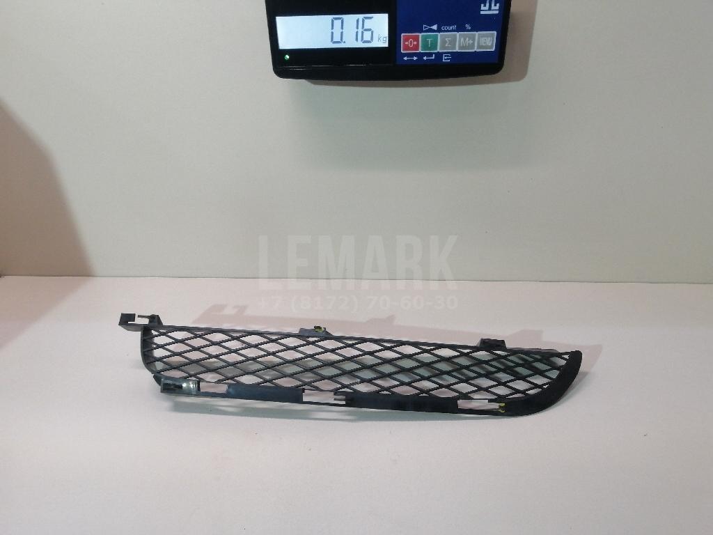 Решетка в бампер правая для  BMW X1 F48 2014-2022