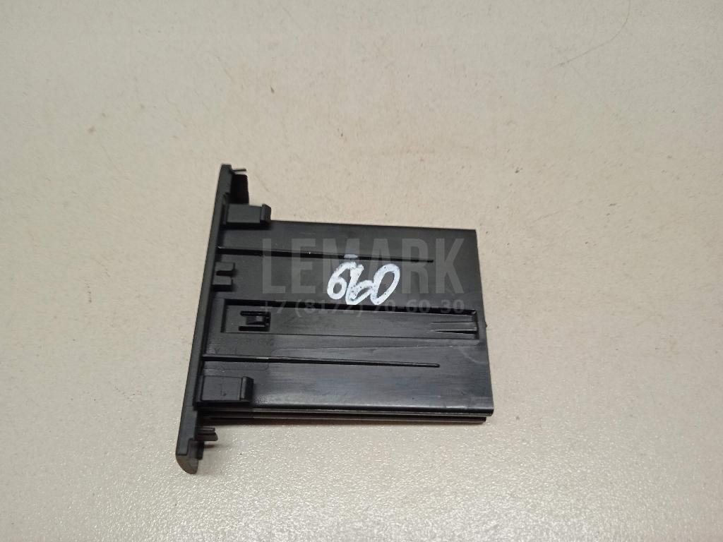 Накладка (кузов внутри) 5N0858373A1QB VAG