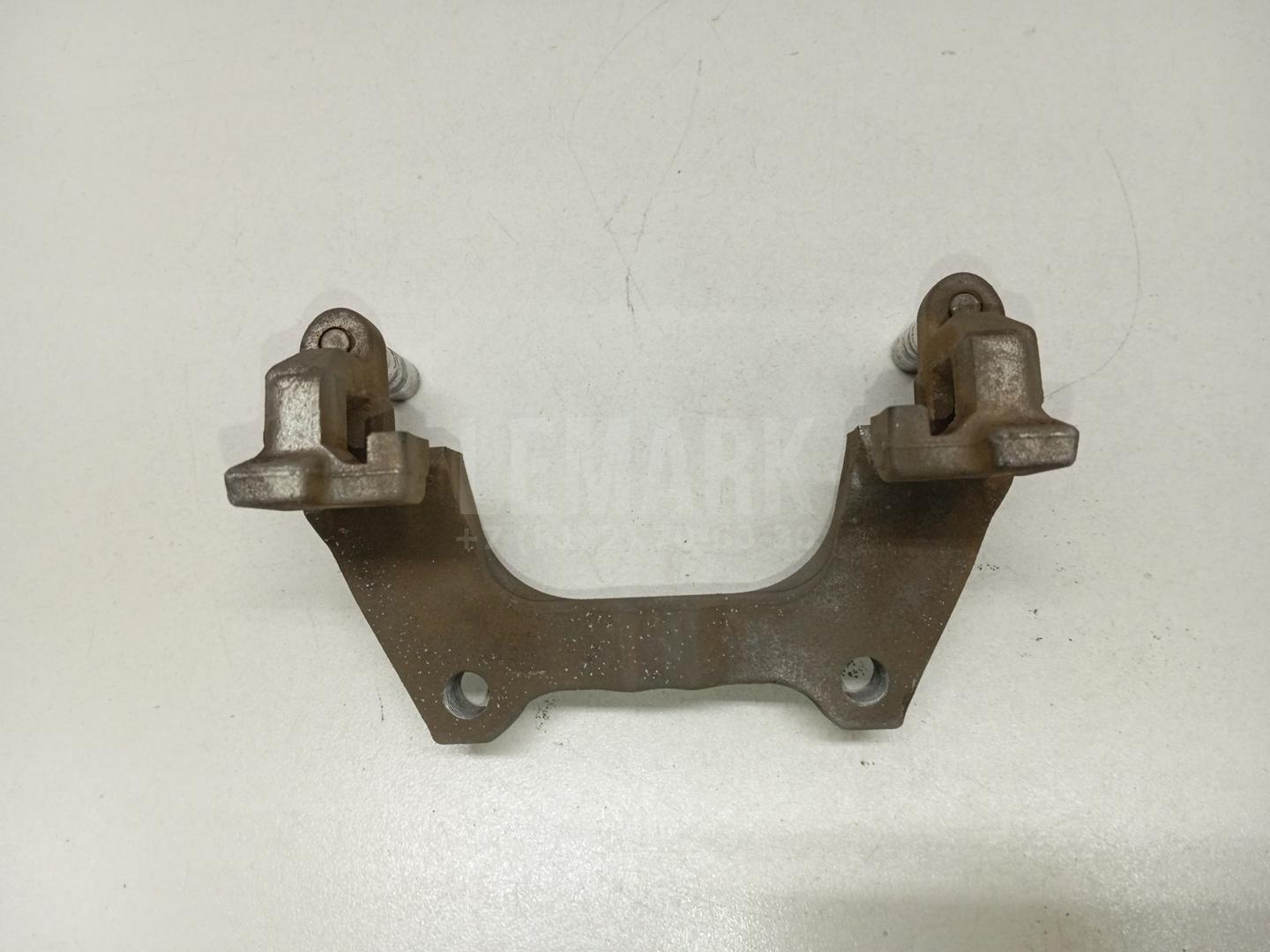 Скоба суппорта заднего 8V0615425 VAG