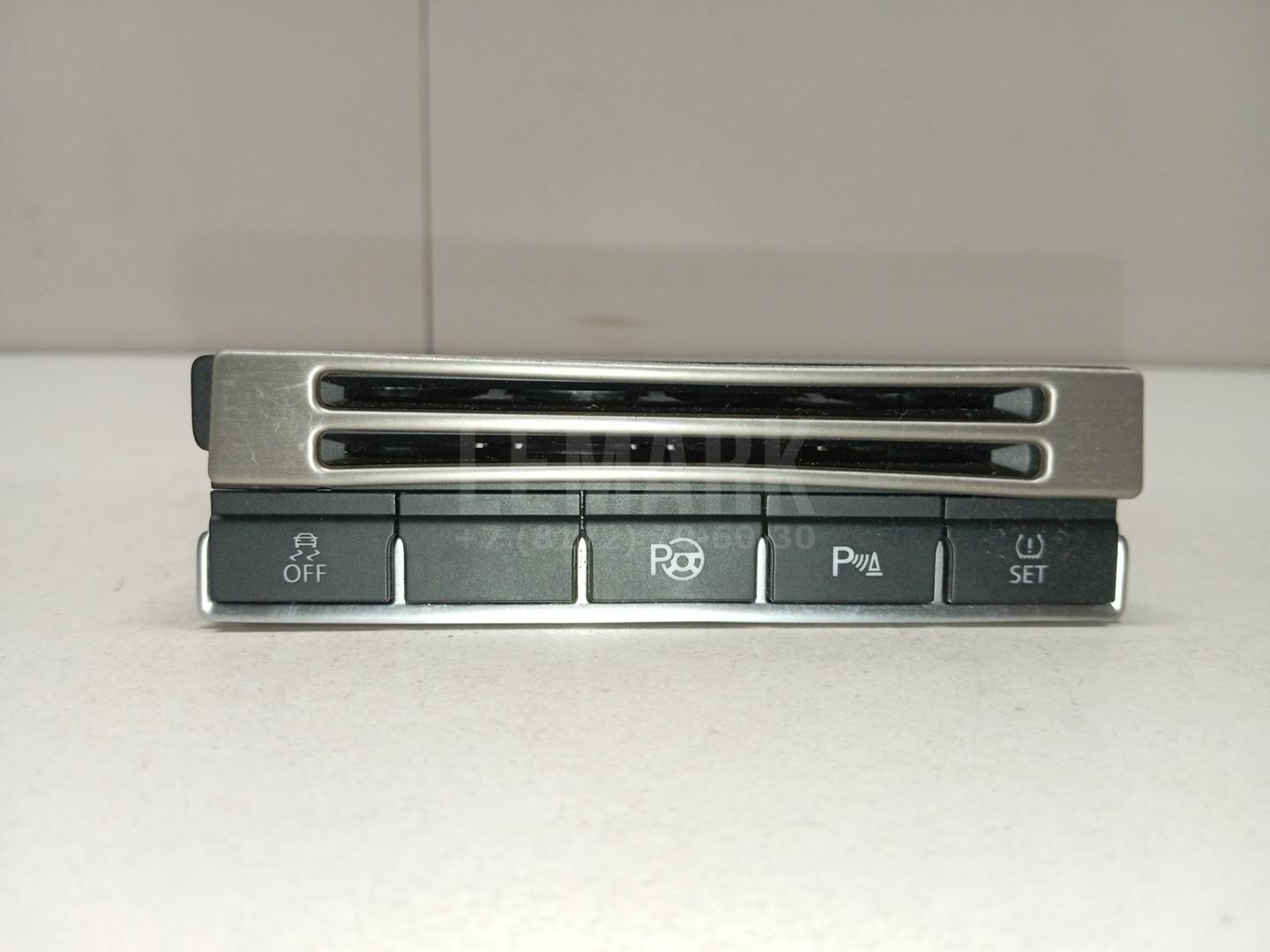 Блок кнопок 5ND927132AXSH VAG