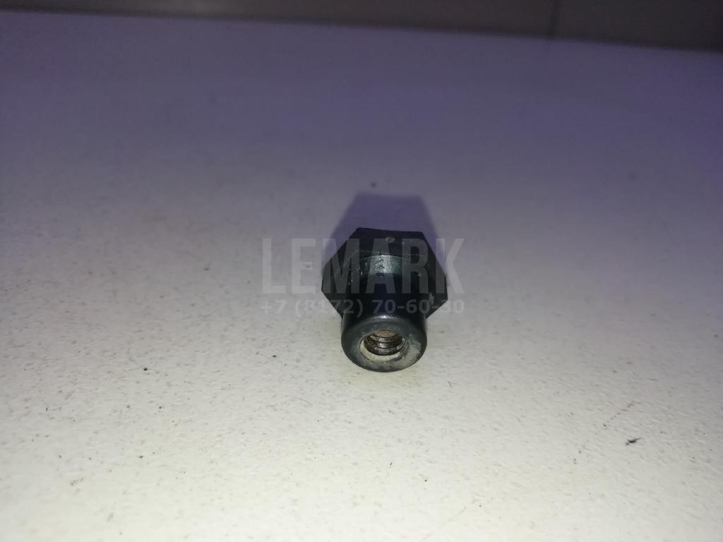 Отбойник капота для  Brilliance M2 2006-2012