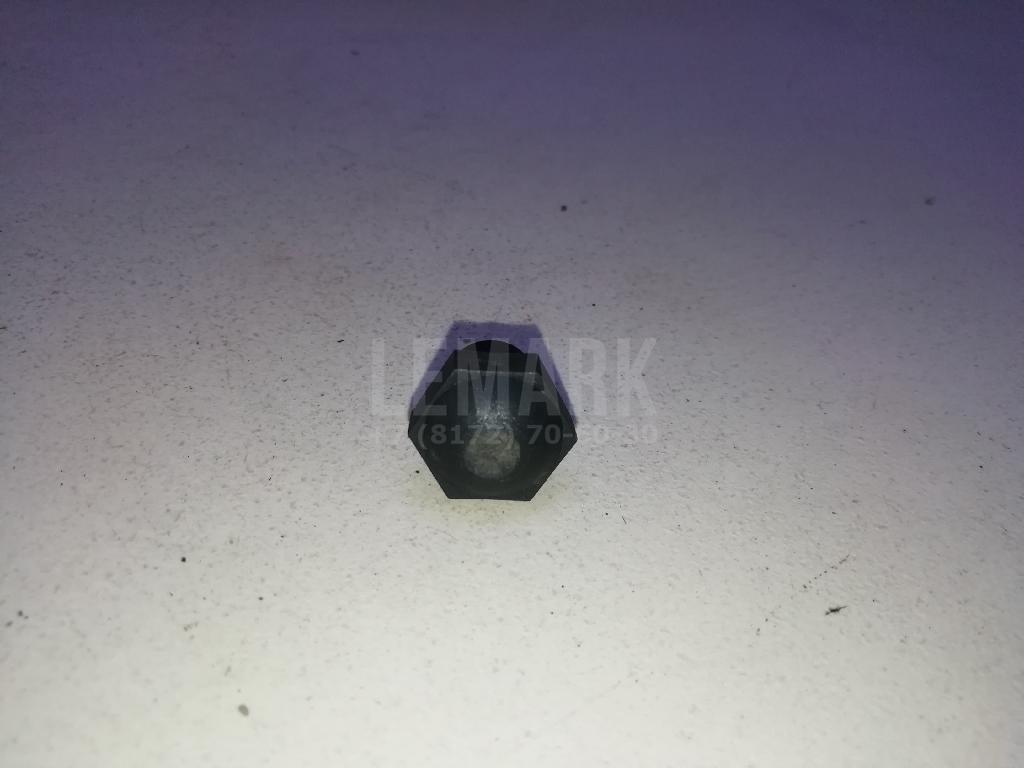 Отбойник капота для  Brilliance M2 2006-2012