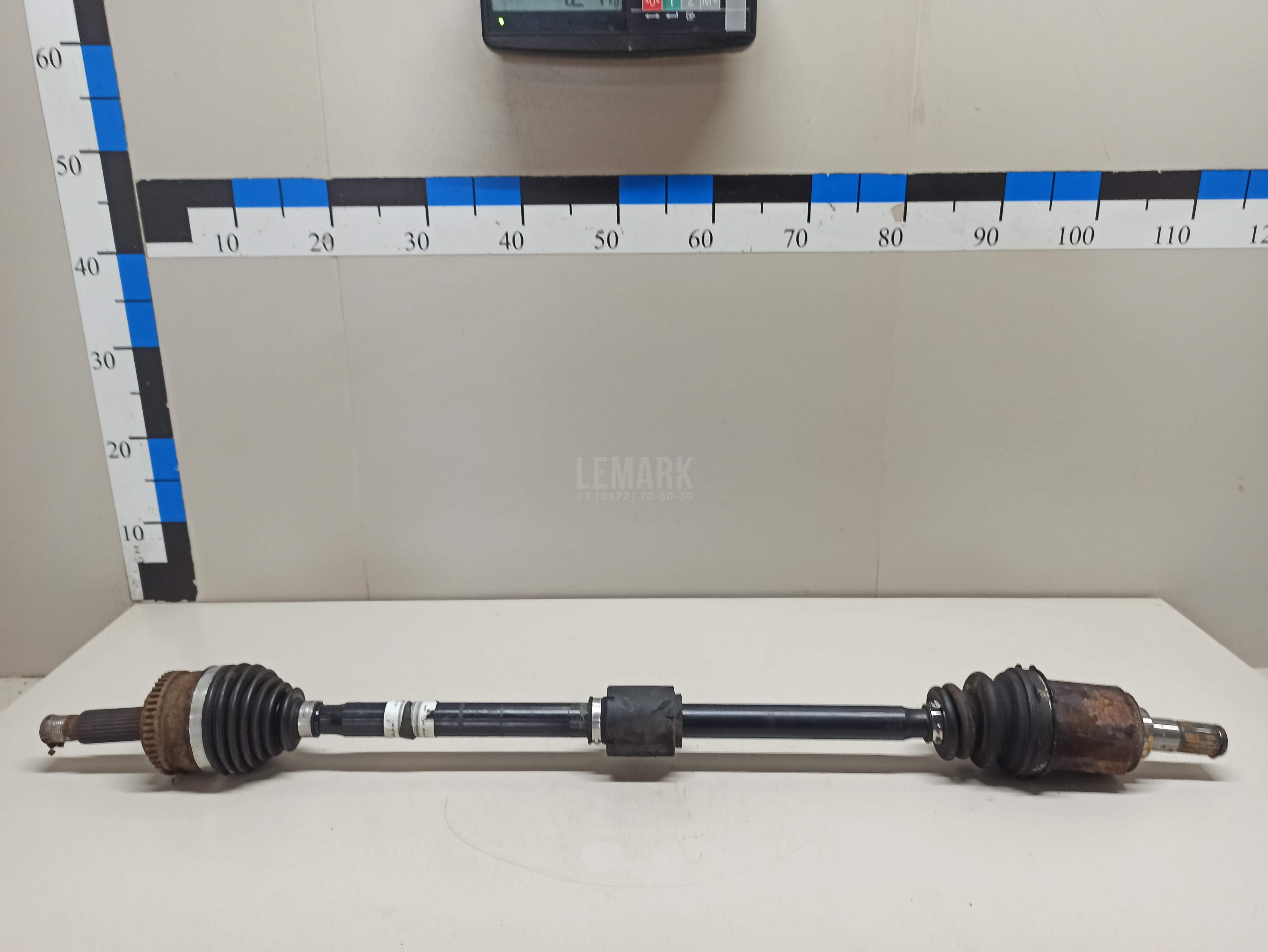 Полуось передняя правая 495001H010 Hyundai-Kia