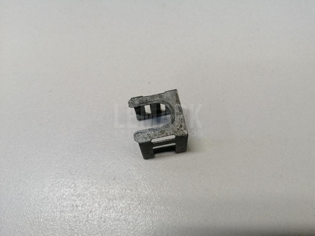 Кронштейн форсунки 1053951 Ford