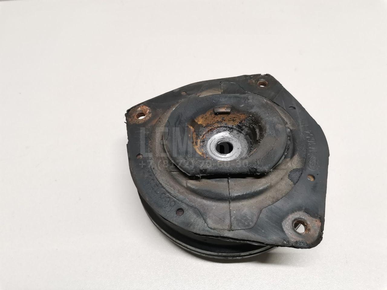 Опора переднего амортизатора правая 54320EL00A Nissan