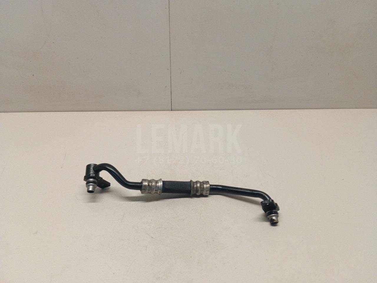 Трубка масляного радиатора 7P0317824 VAG