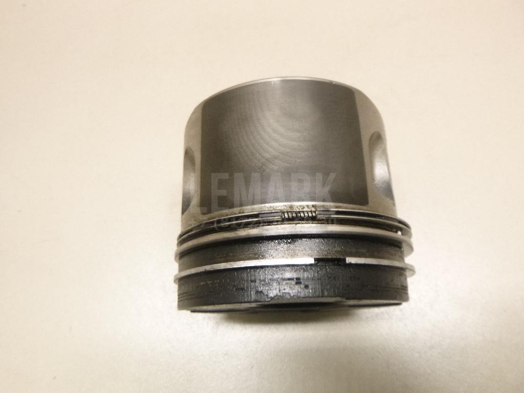 Поршень для  Audi Q6 2022
